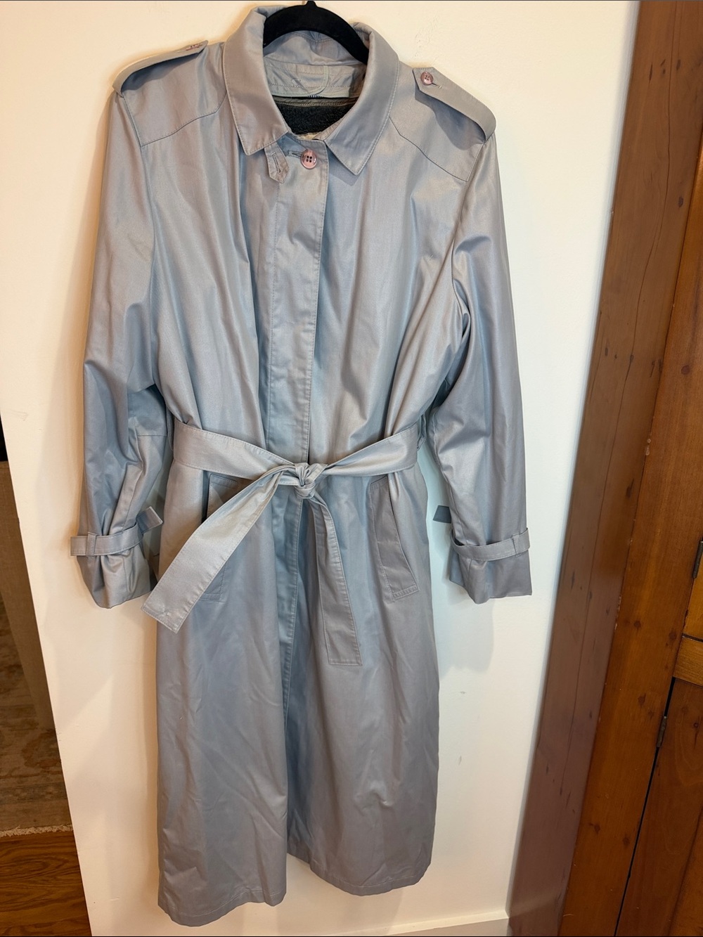 Vintage London Fog Rare Light Gray Women's Trench Coat, Excellent Condition!